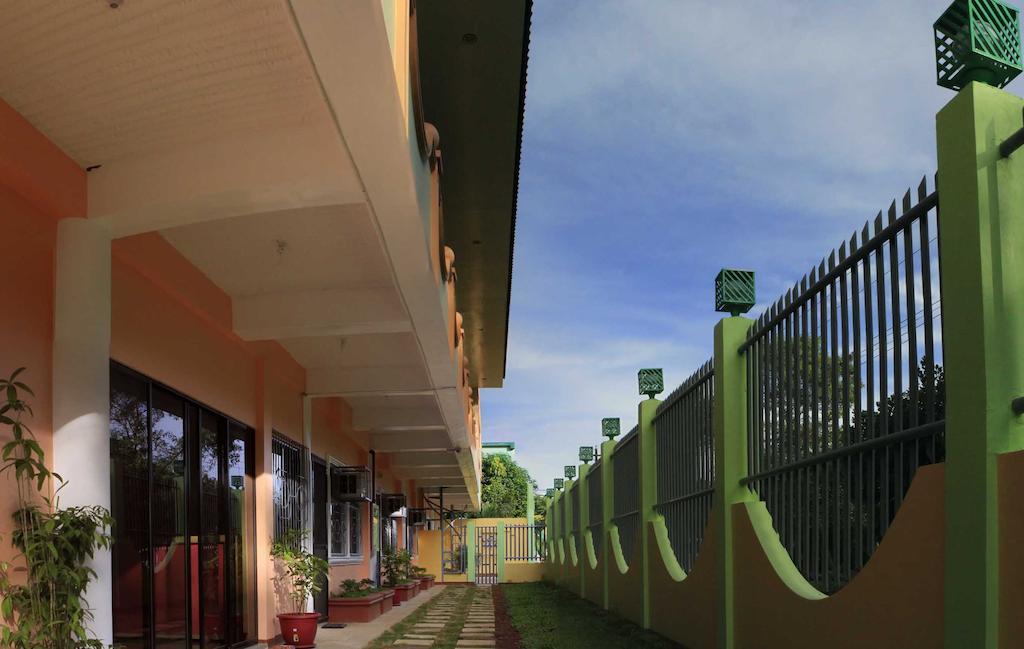 Amerson Pension Place Puerto Princesa Eksteriør bilde