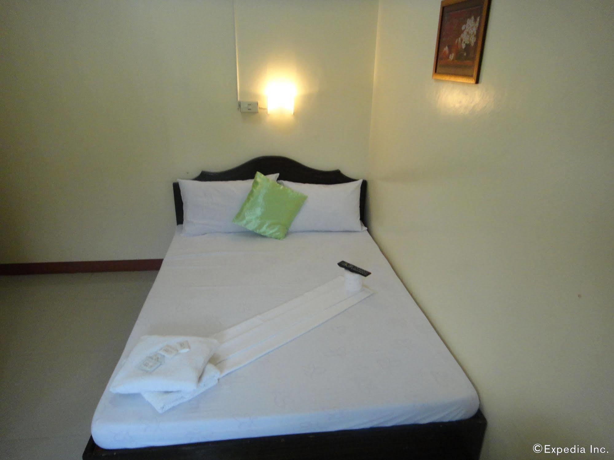Amerson Pension Place Puerto Princesa Eksteriør bilde